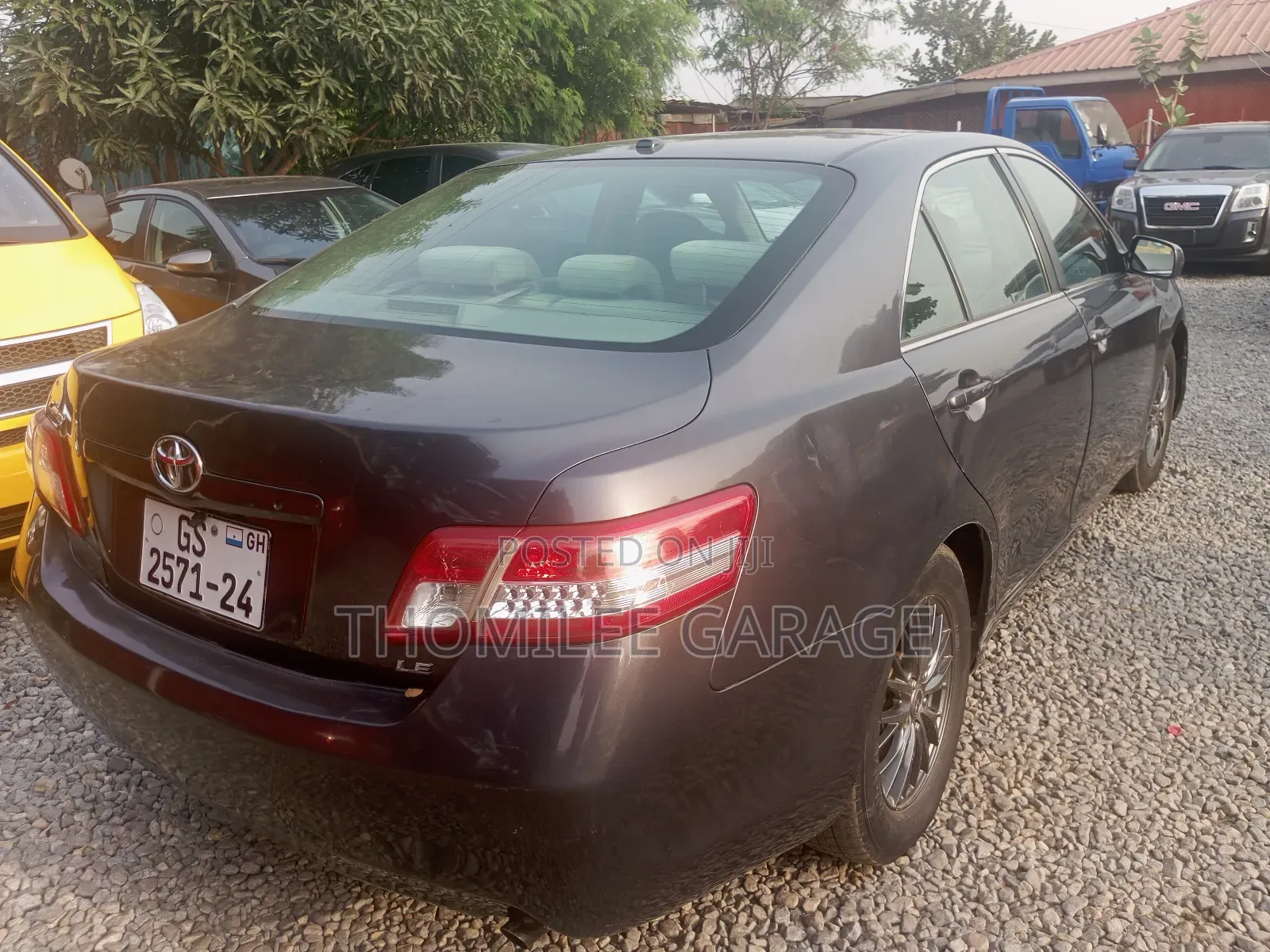 Toyota Camry LE 4dr Sedan (2.5L 4cyl 6A) 2011 Green
