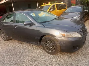 Toyota Camry LE 4dr Sedan (2.5L 4cyl 6A) 2011 Green