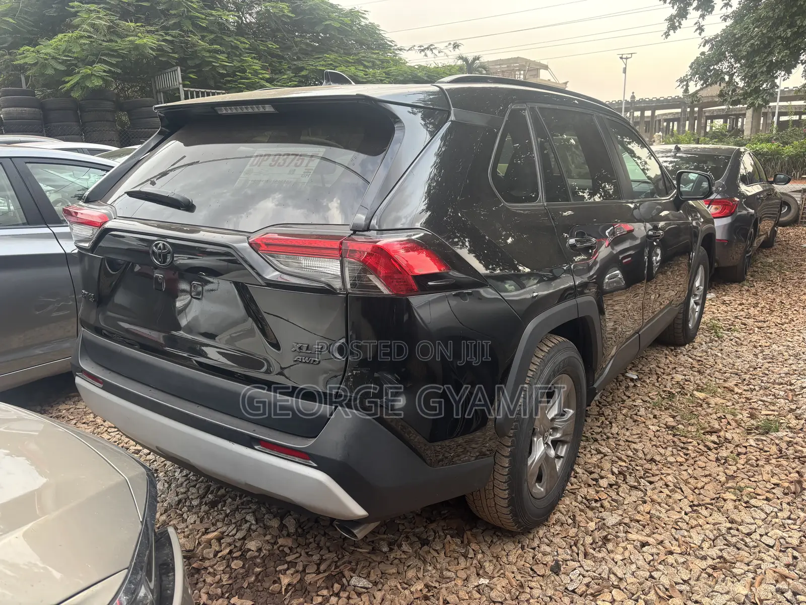 Toyota RAV4 XLE Premium 2022 Black