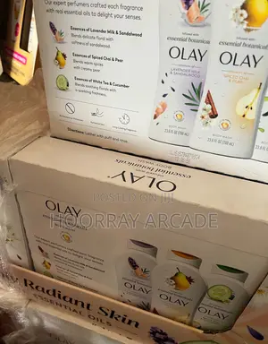 3 Pack Olay Infused With Essential Botanicals Body Wash (700ml Per)