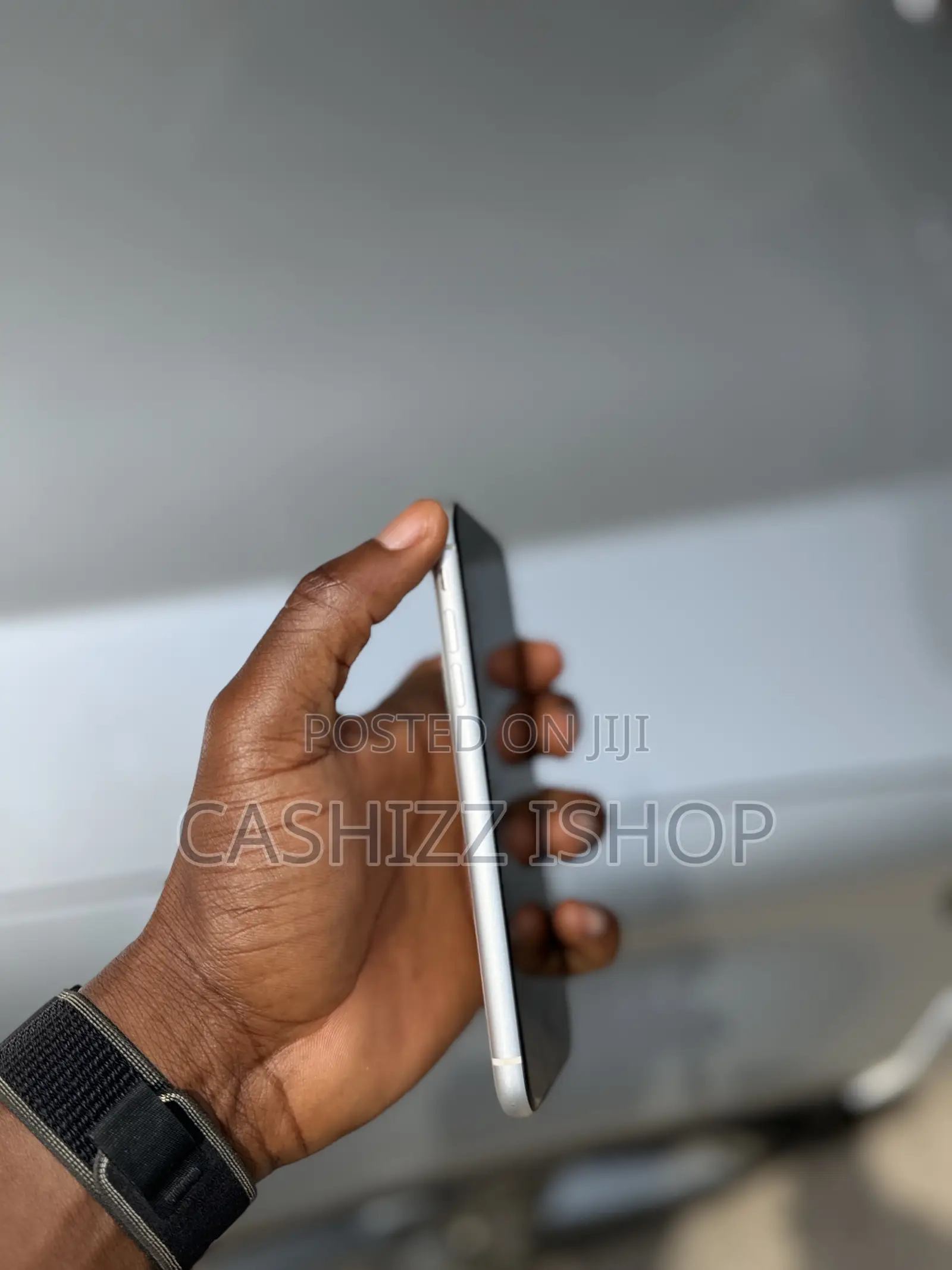 Apple iPhone XR 64 GB White