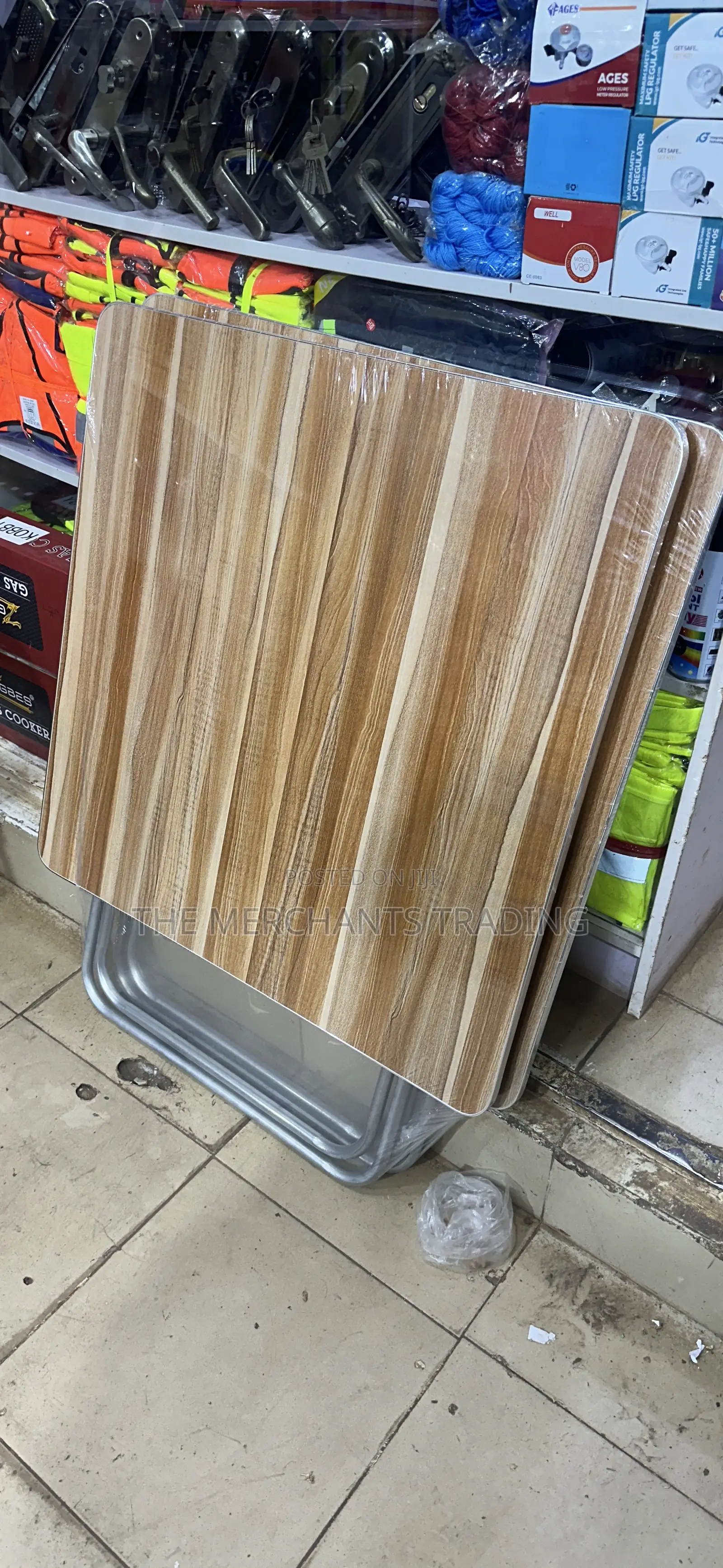 Sleek Perfect Foldable Table