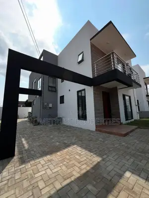 4bdrm Duplex in Hometrust Properties, A&C Mall Area for sale