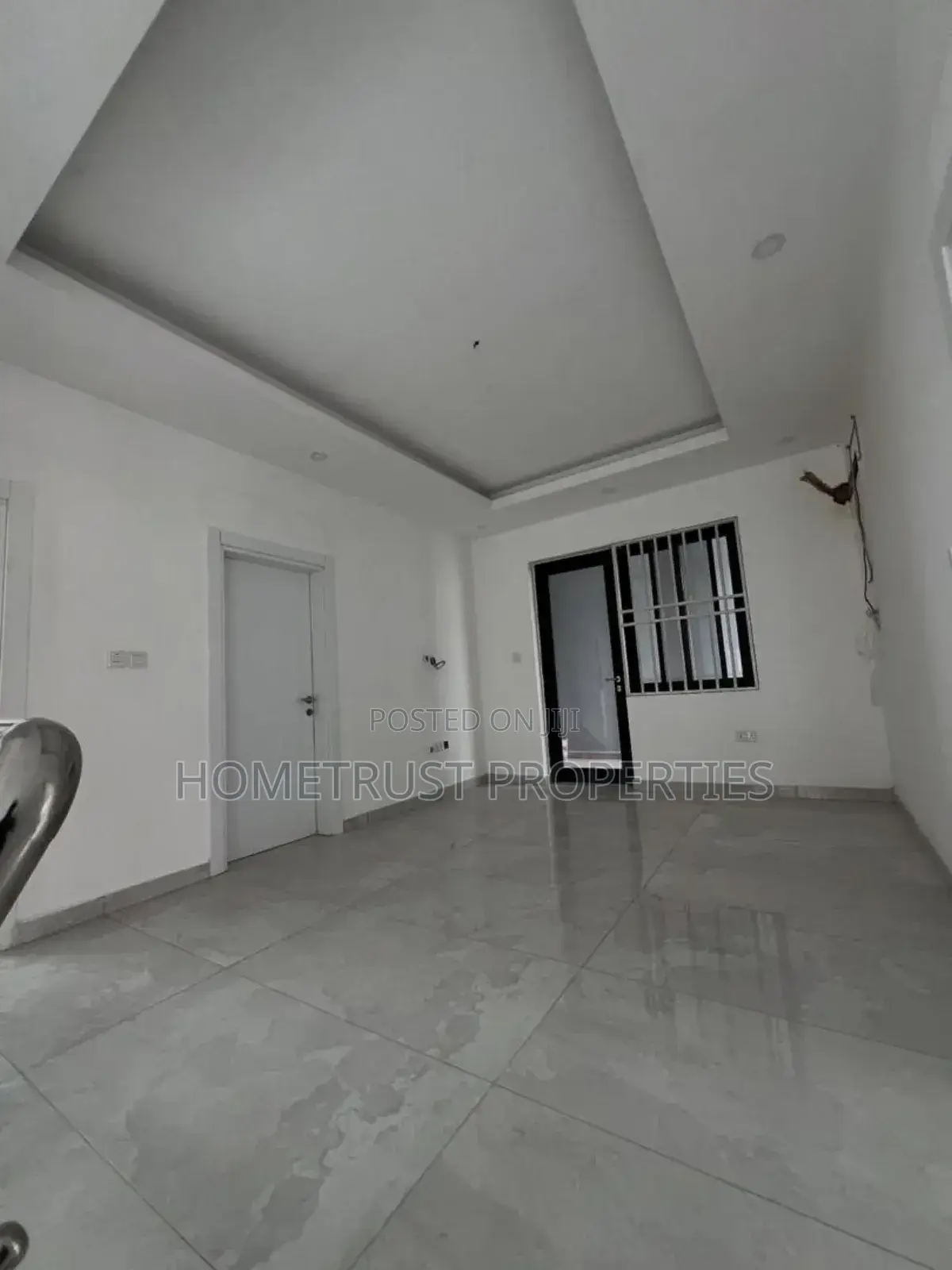 4bdrm Duplex in Hometrust Properties, A&C Mall Area for sale