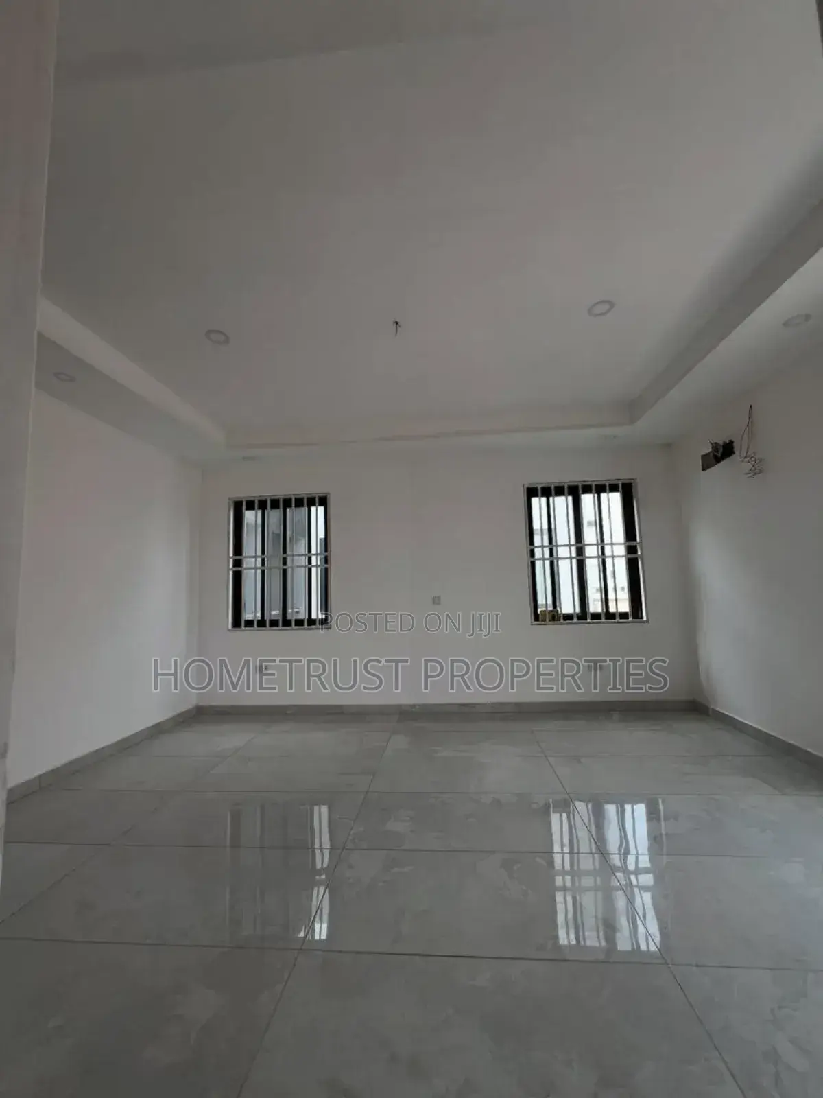 4bdrm Duplex in Hometrust Properties, A&C Mall Area for sale