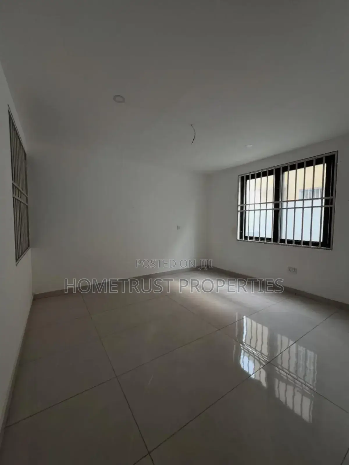 4bdrm Duplex in Hometrust Properties, A&C Mall Area for sale