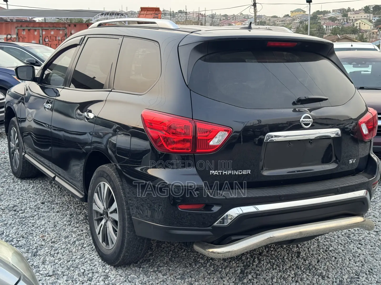 Nissan Pathfinder Platinum 4dr 4x4 (3.5L 6cyl) 2017 Black