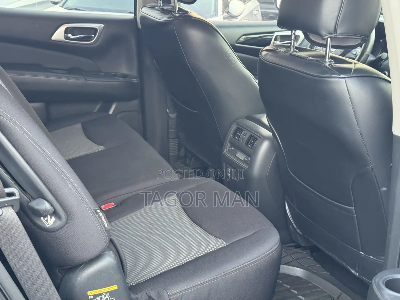 Nissan Pathfinder Platinum 4dr 4x4 (3.5L 6cyl) 2017 Black