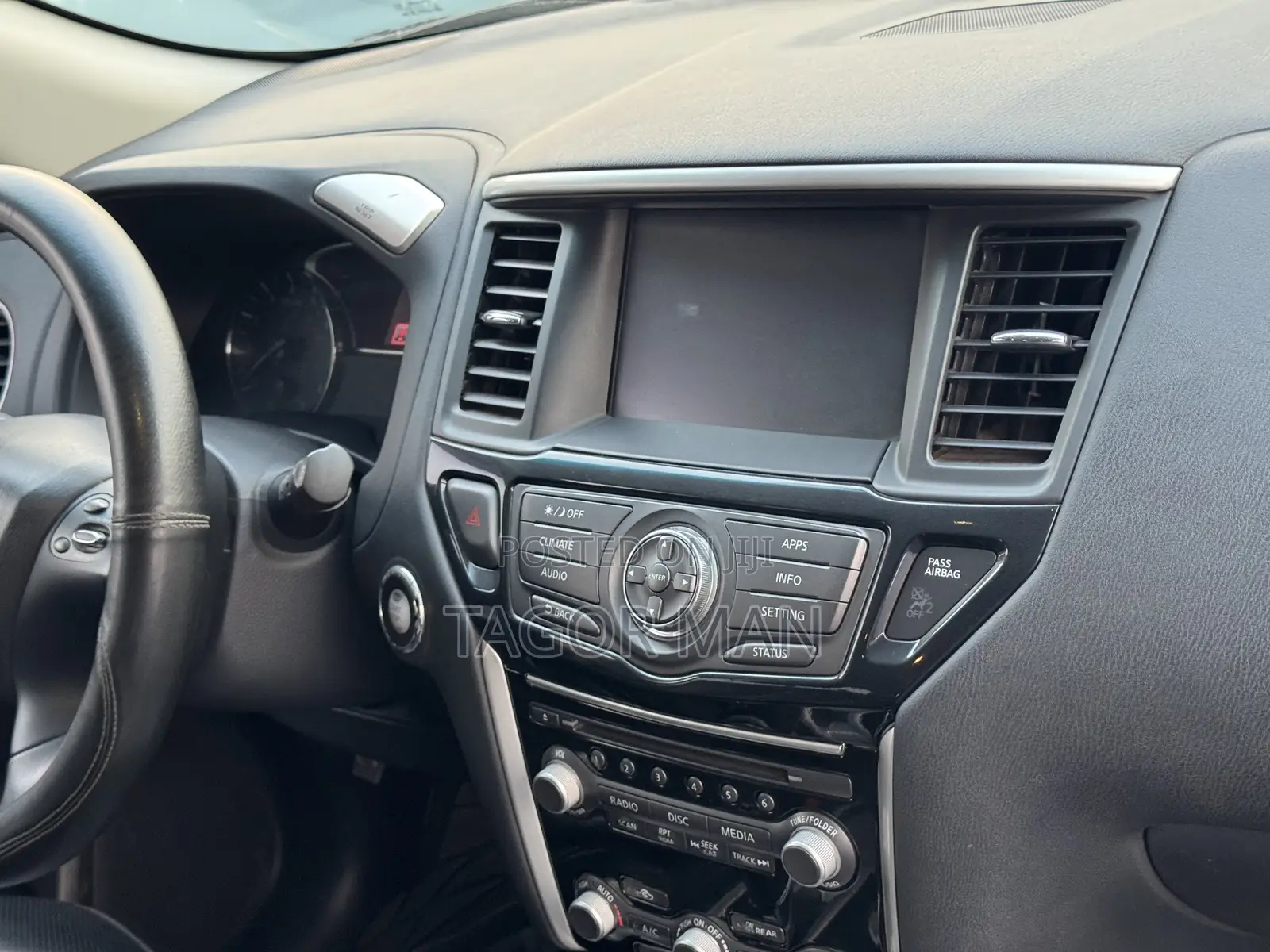 Nissan Pathfinder Platinum 4dr 4x4 (3.5L 6cyl) 2017 Black