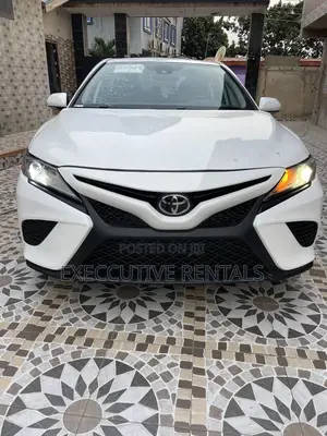 Toyota Camry 2020 White