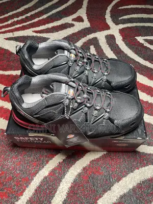 Vp.Trek Safety Footwear - Black