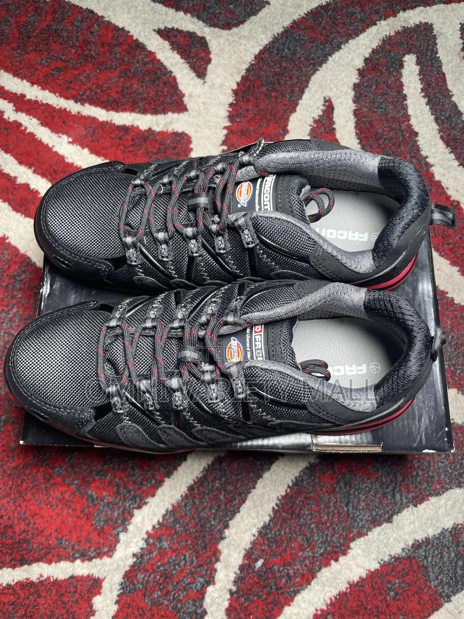 Vp.Trek Safety Footwear - Black