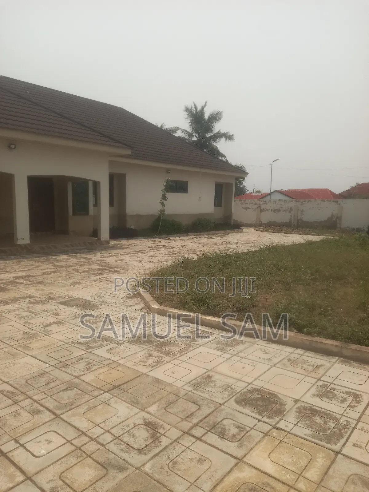 9bdrm House in Tema Community 10 for rent