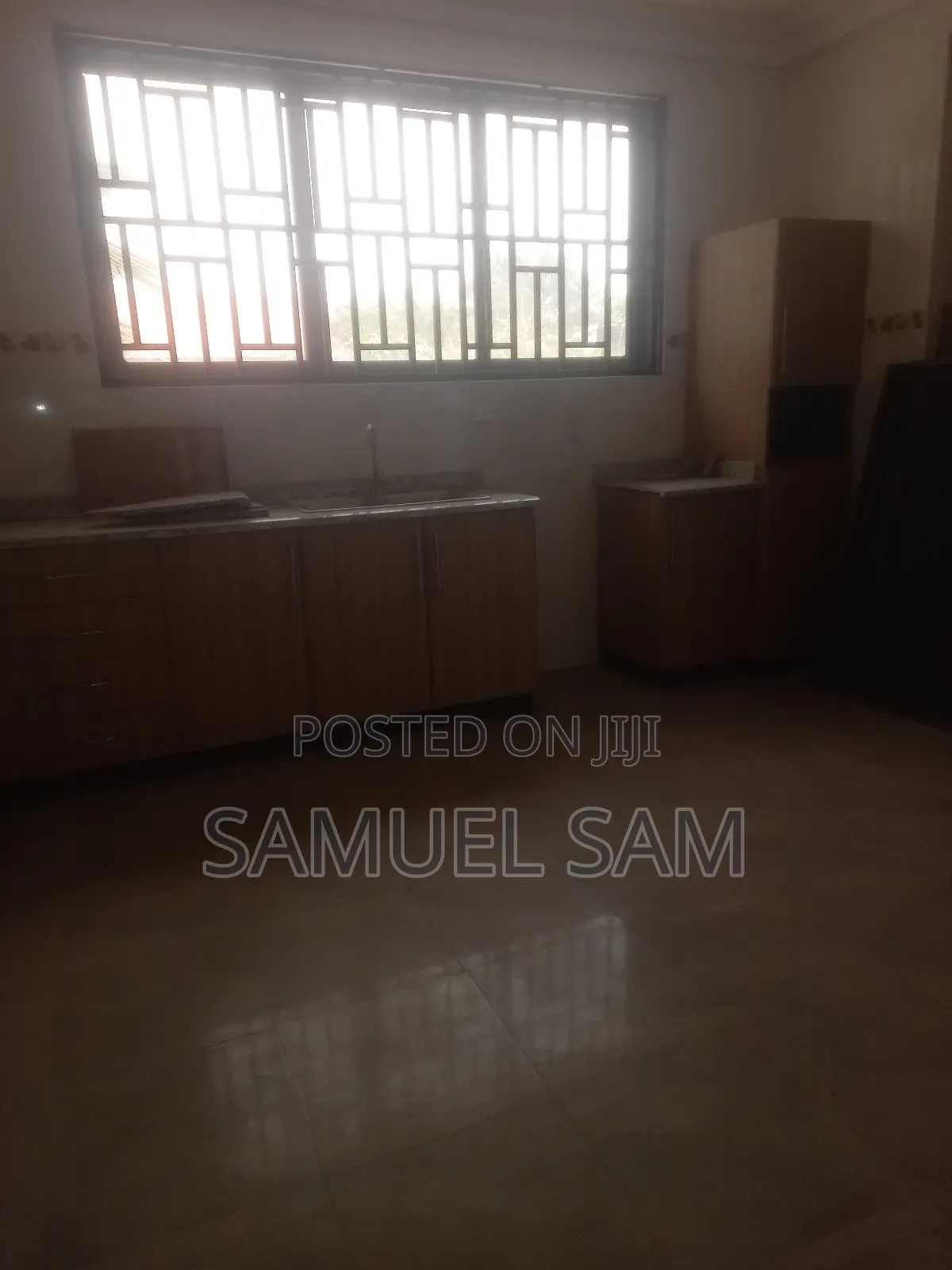 9bdrm House in Tema Community 10 for rent