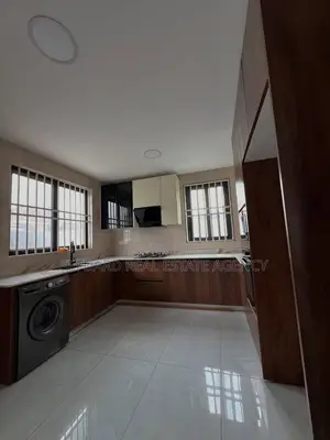 4bdrm House in East Legon for sale