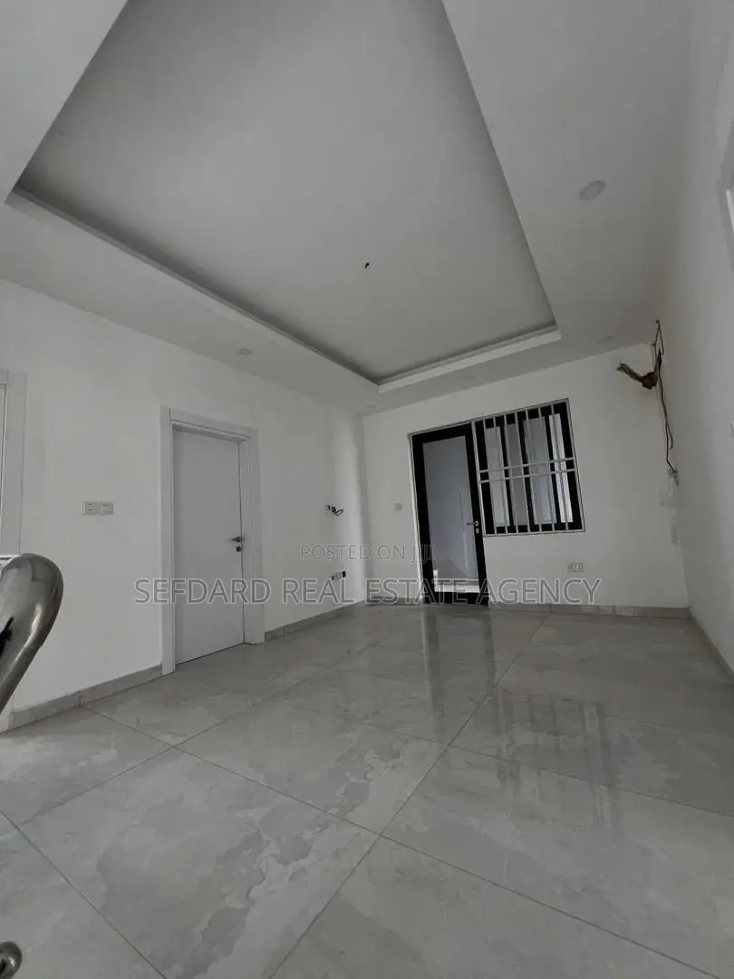 4bdrm House in East Legon for sale