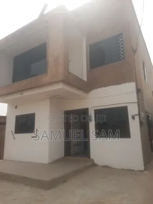 3bdrm House in Community 10, Tema Metropolitan for rent