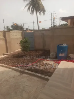 3bdrm House in Community 10, Tema Metropolitan for rent