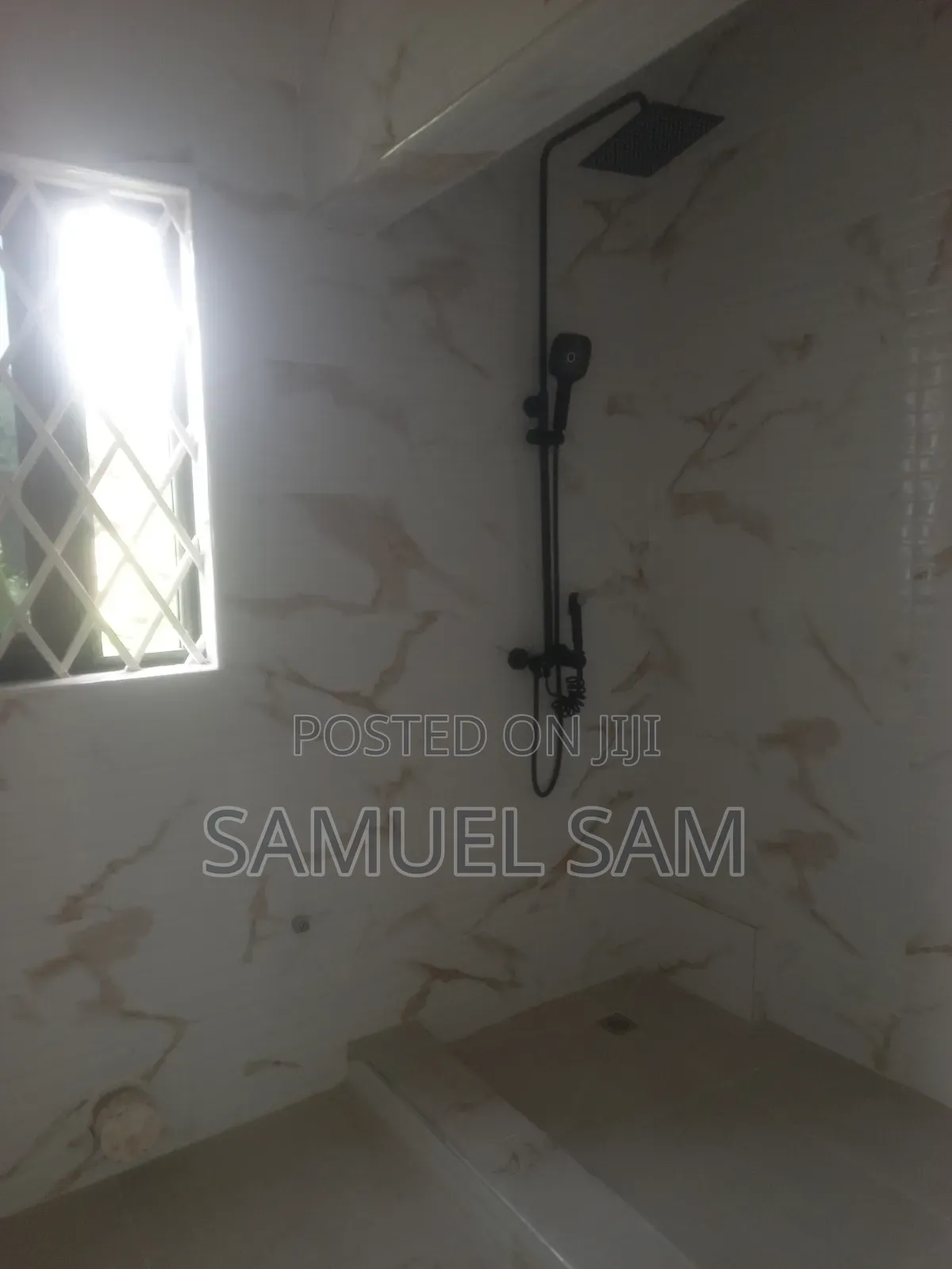3bdrm House in Community 10, Tema Metropolitan for rent