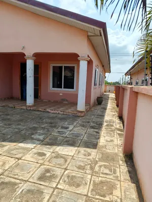 3bdrm House in Adom City Estate, Tema Metropolitan for sale
