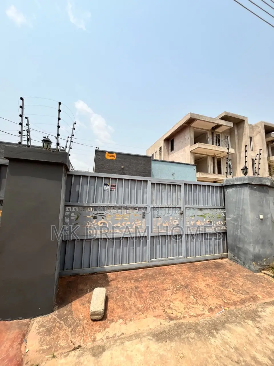 3bdrm House in Lake Side Estate for sale