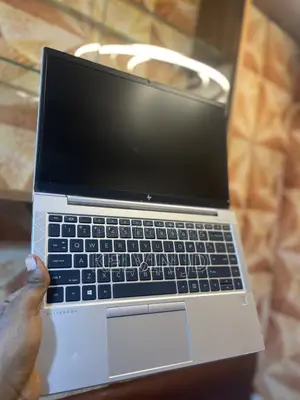 Laptop HP EliteBook 845 G7 8GB AMD Ryzen 5 SSD 256GB