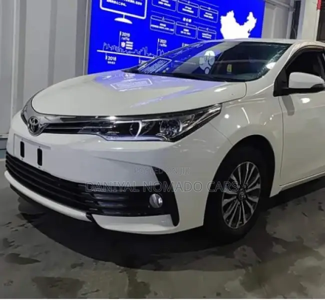 Toyota Corolla 2018 White