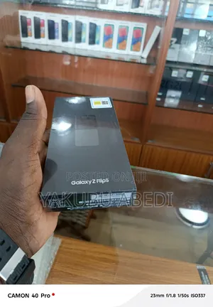 New Samsung Galaxy Z Flip5 256 GB Black