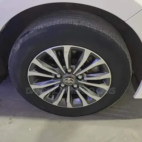 Toyota Corolla 2018 White