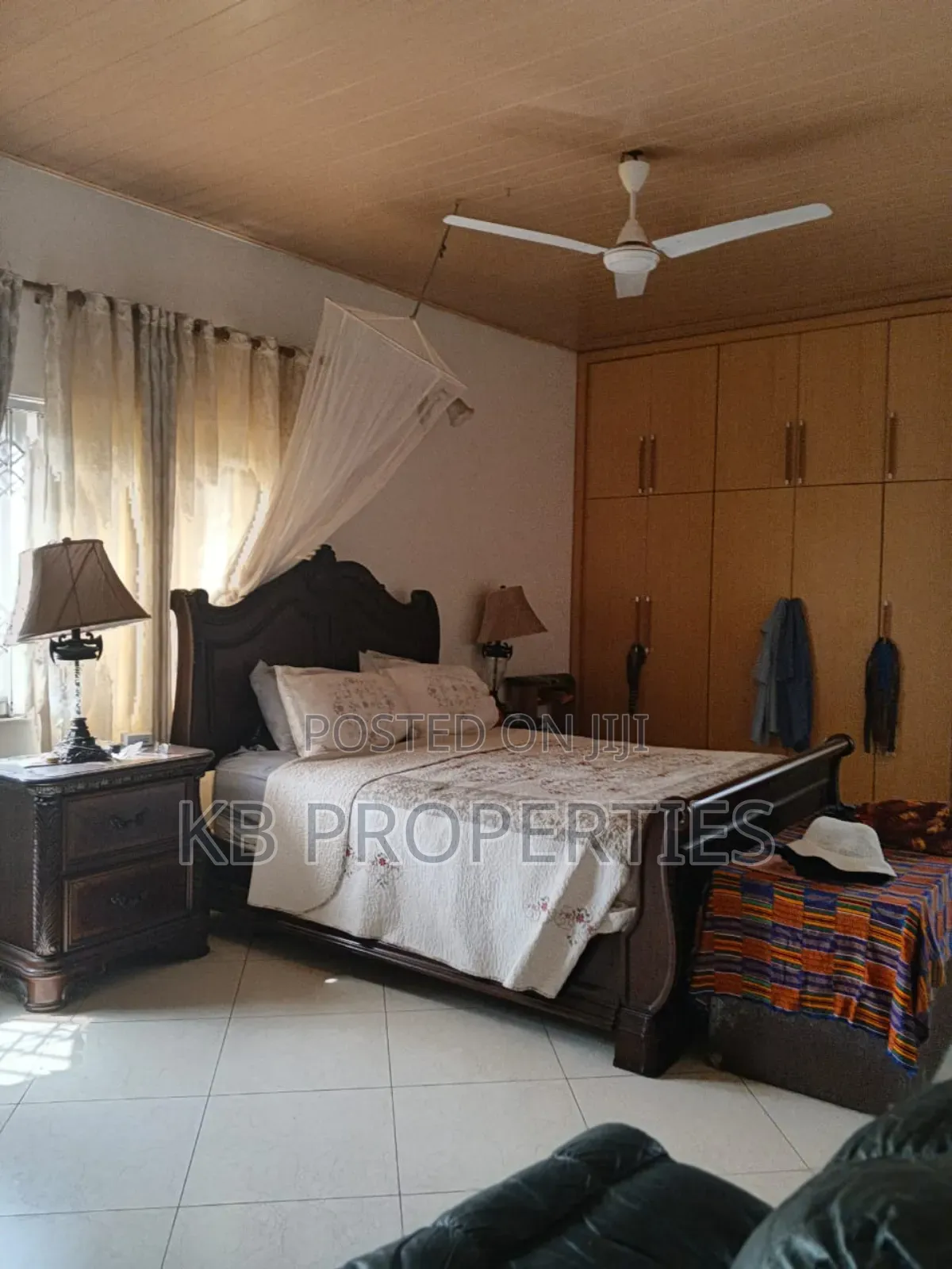 6bdrm House in Kb Properties, Spintex for sale