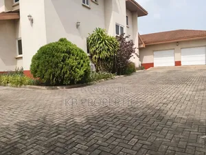 6bdrm House in Kb Properties, Spintex for sale