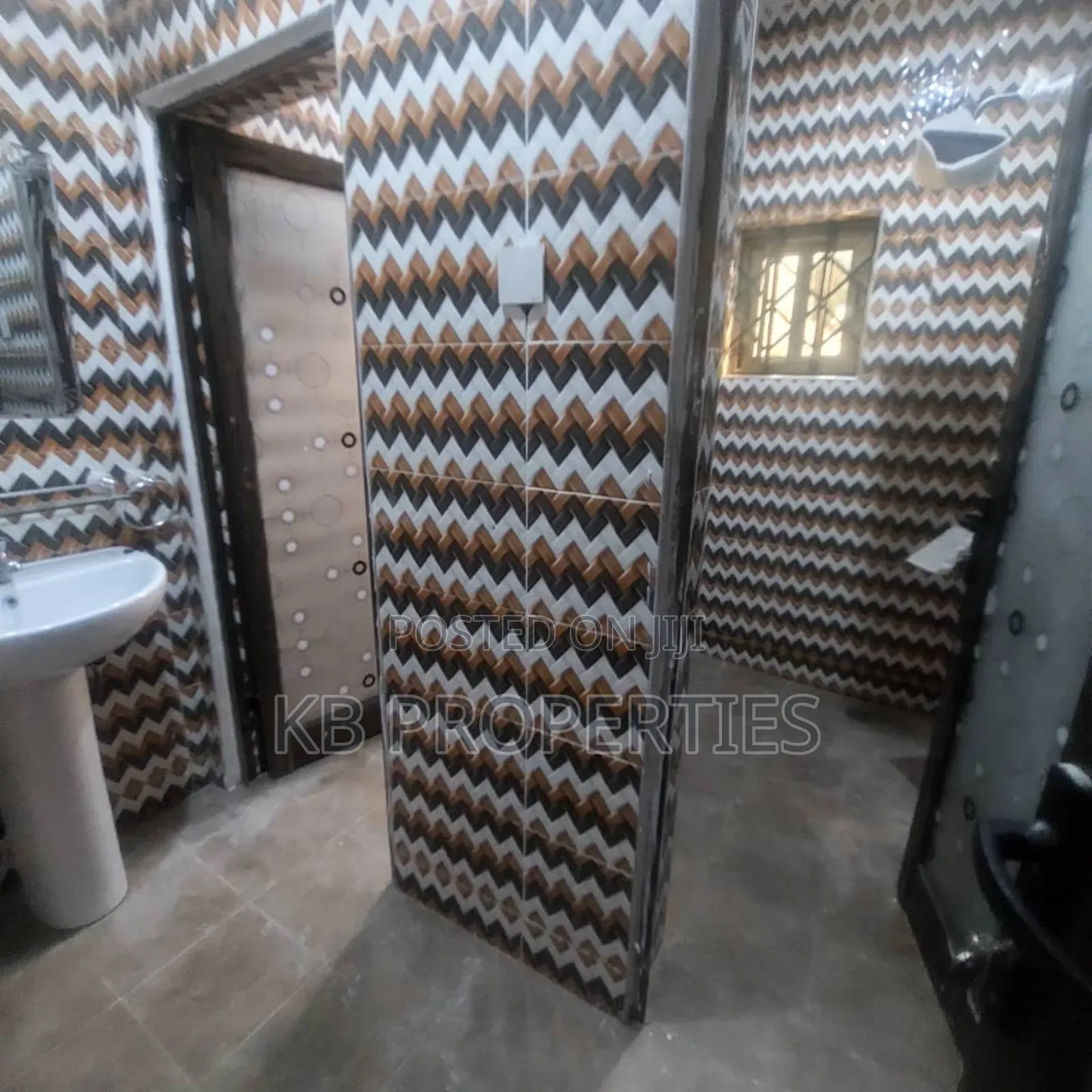 3bdrm House in Kb Properties, Spintex for rent