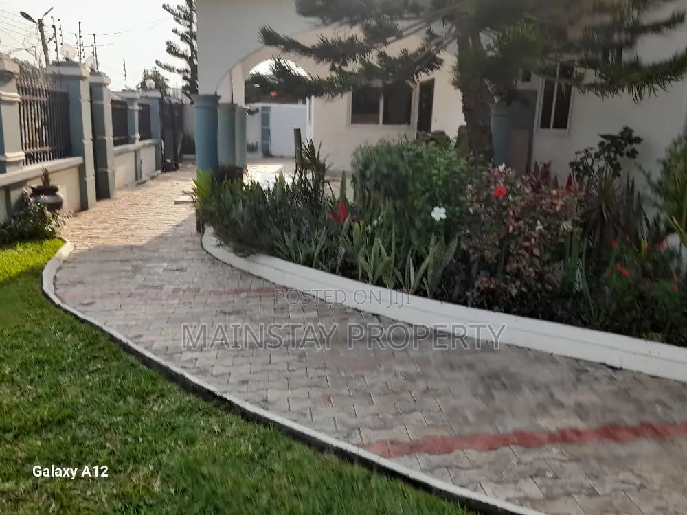3bdrm House in Teshie for rent