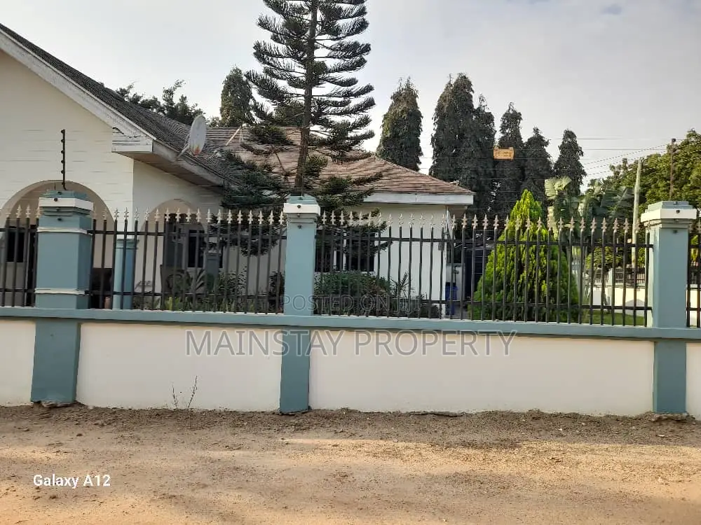 3bdrm House in Teshie for rent
