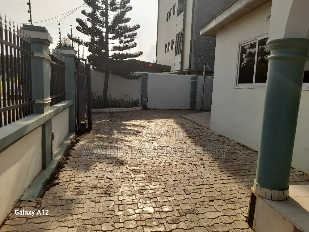 3bdrm House in Teshie for rent