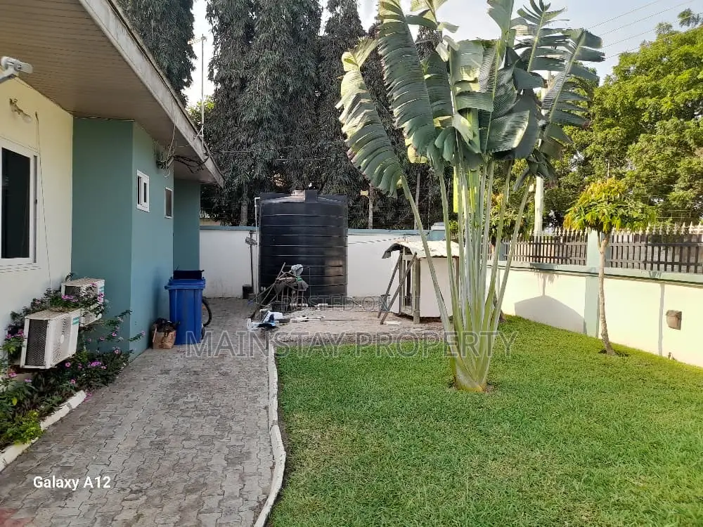 3bdrm House in Teshie for rent
