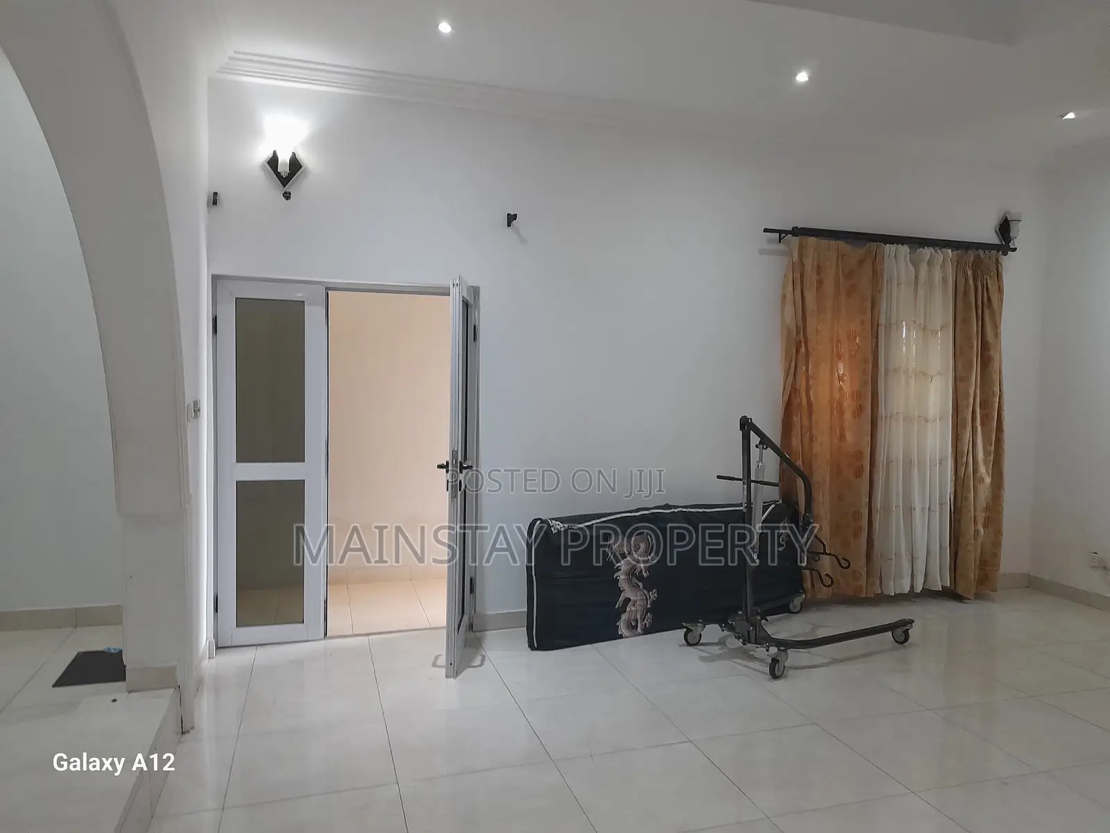 3bdrm House in Teshie for rent
