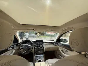 Mercedes-Benz C300 Luxury 4matic Sedan AWD (2.0L 4cyl 7A) 2017 Brown