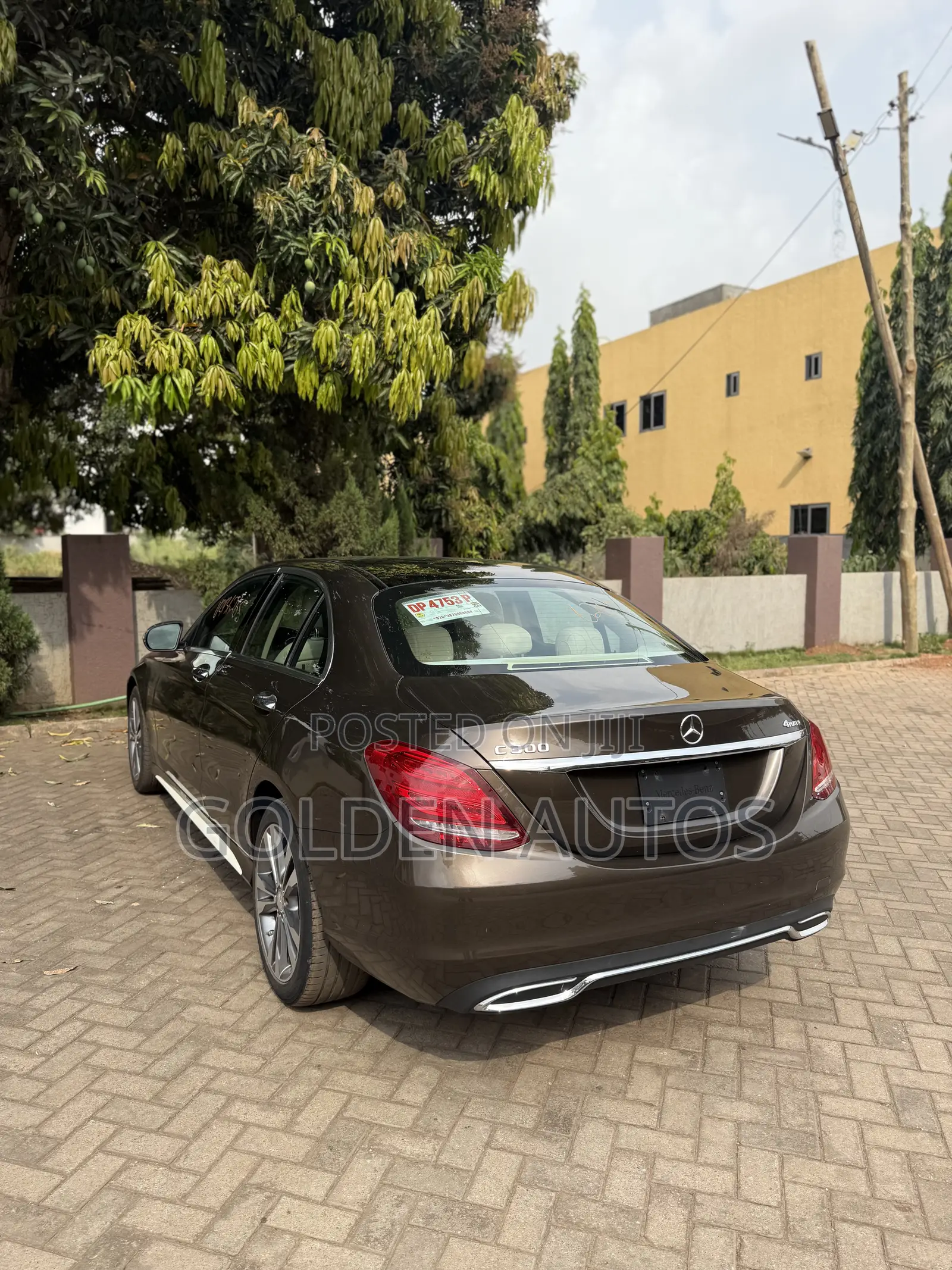 Mercedes-Benz C300 Luxury 4matic Sedan AWD (2.0L 4cyl 7A) 2017 Brown