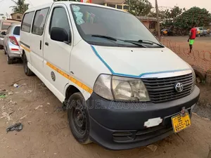 Toyota HiAce 2009 White