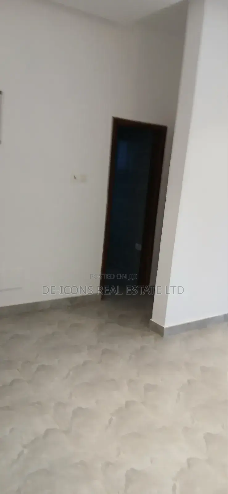 2bdrm Apartment in De-Icons Real Estate, Ga South Municipal for rent