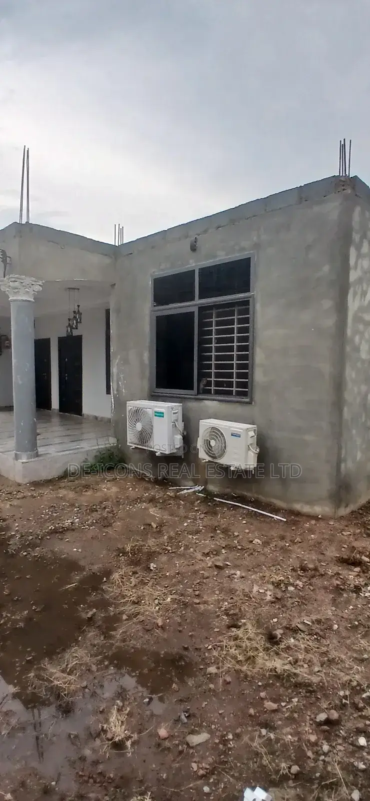 5bdrm Duplex in De-Icons Real Estate, Awutu Senya East Municipal