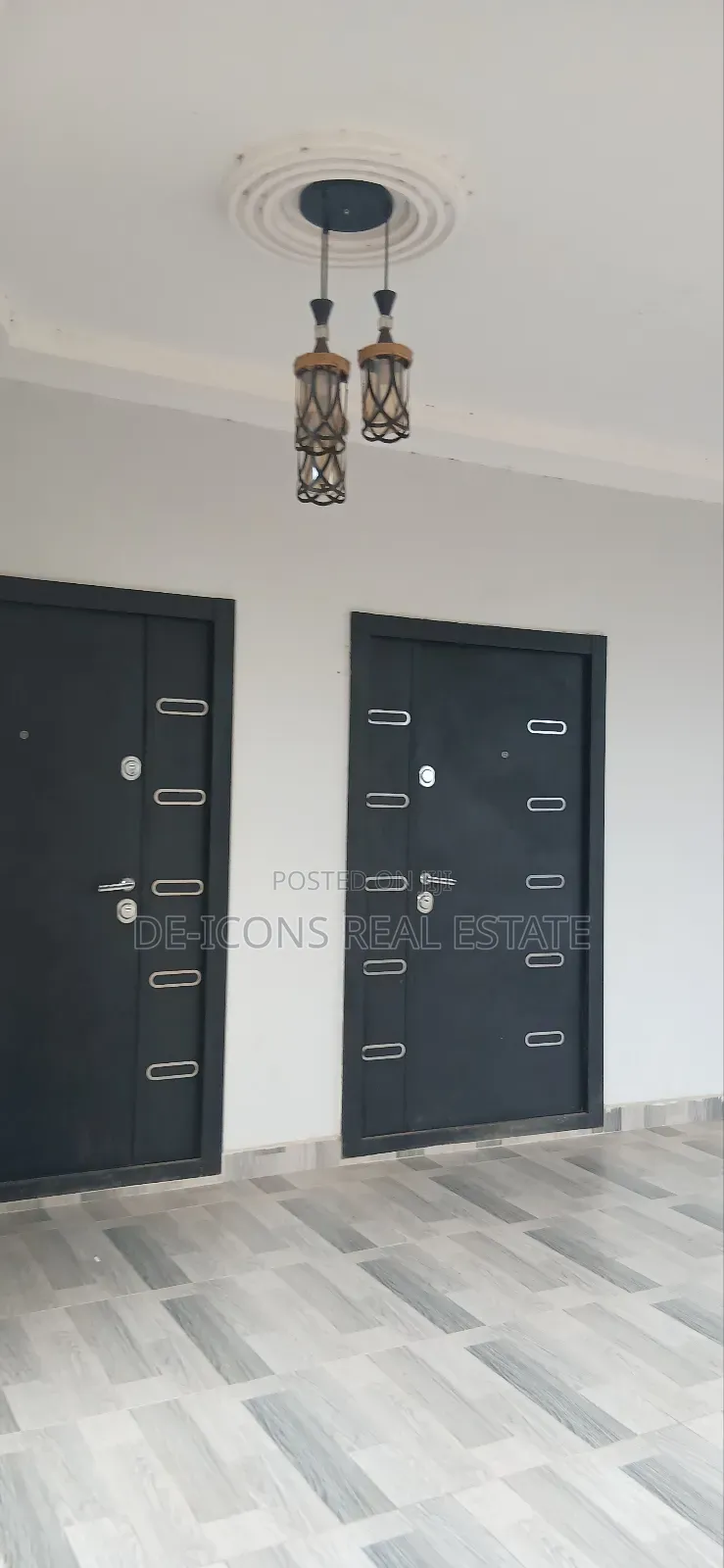 5bdrm Duplex in De-Icons Real Estate, Awutu Senya East Municipal