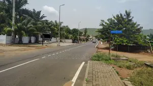 VOLTA REGION, (HO) _ 1 Plot Commercial Land