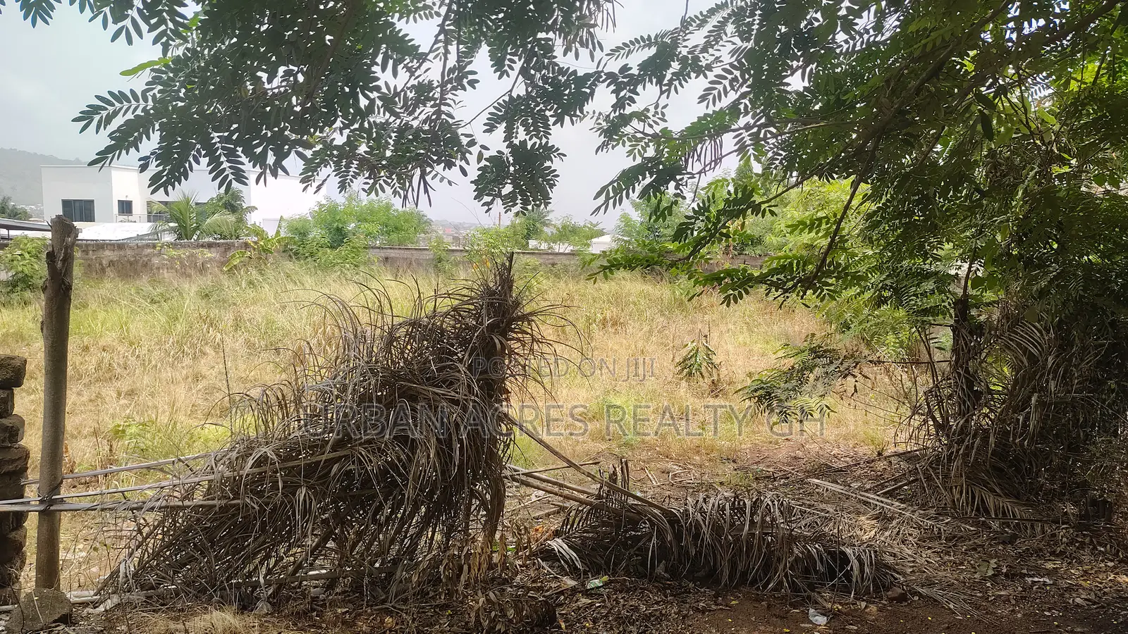 VOLTA REGION, (HO) _ 1 Plot Commercial Land
