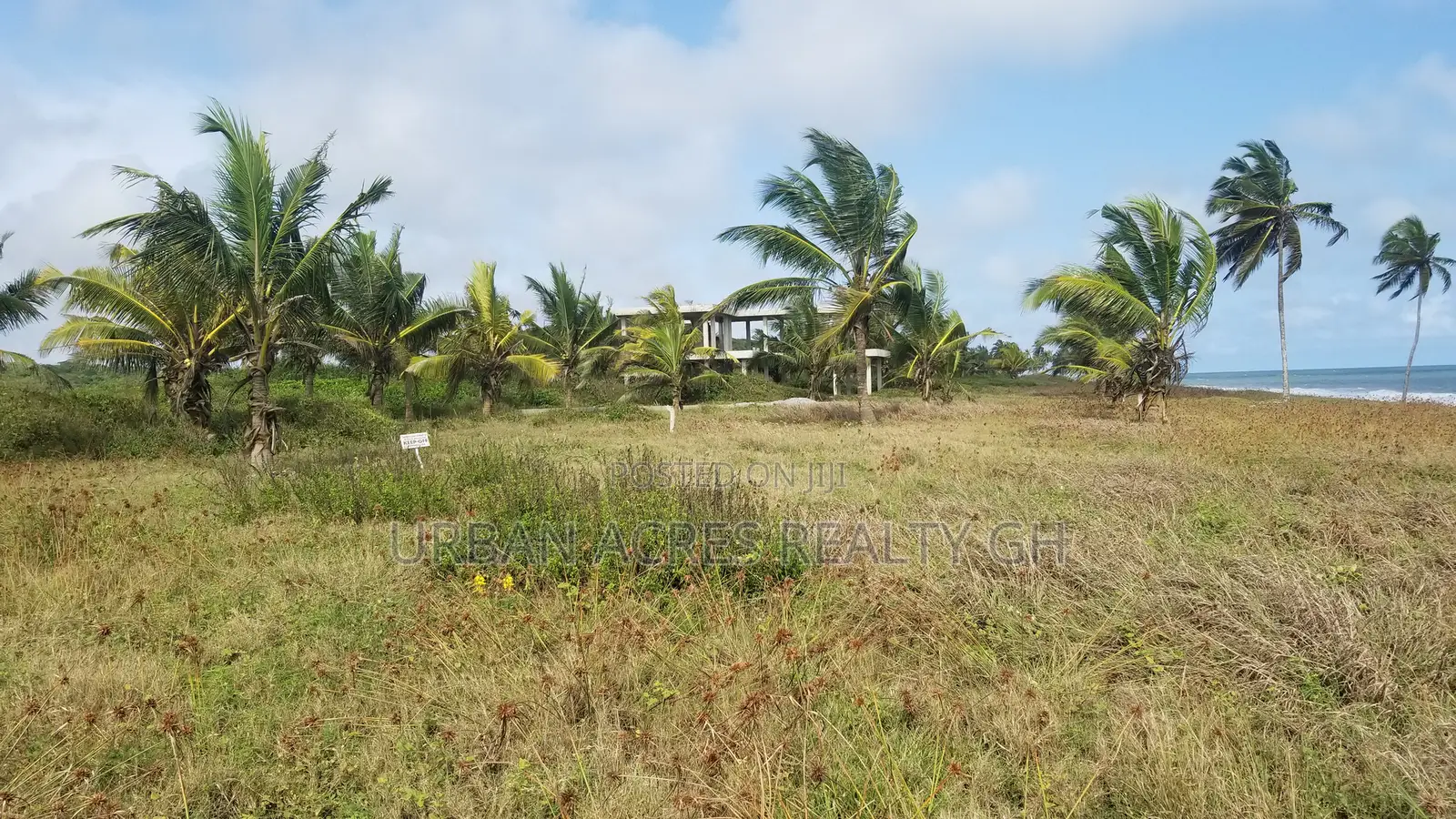 Central Region, (Brenu Akyinim) _ 6 Plots Oceanfront Land