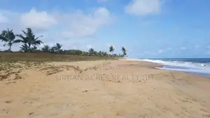 Central Region, (Brenu Akyinim) _ 6 Plots Oceanfront Land