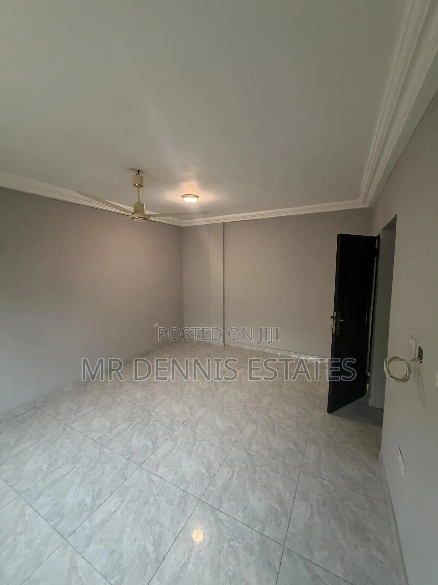 3bdrm Apartment in Westhills Mall for rent