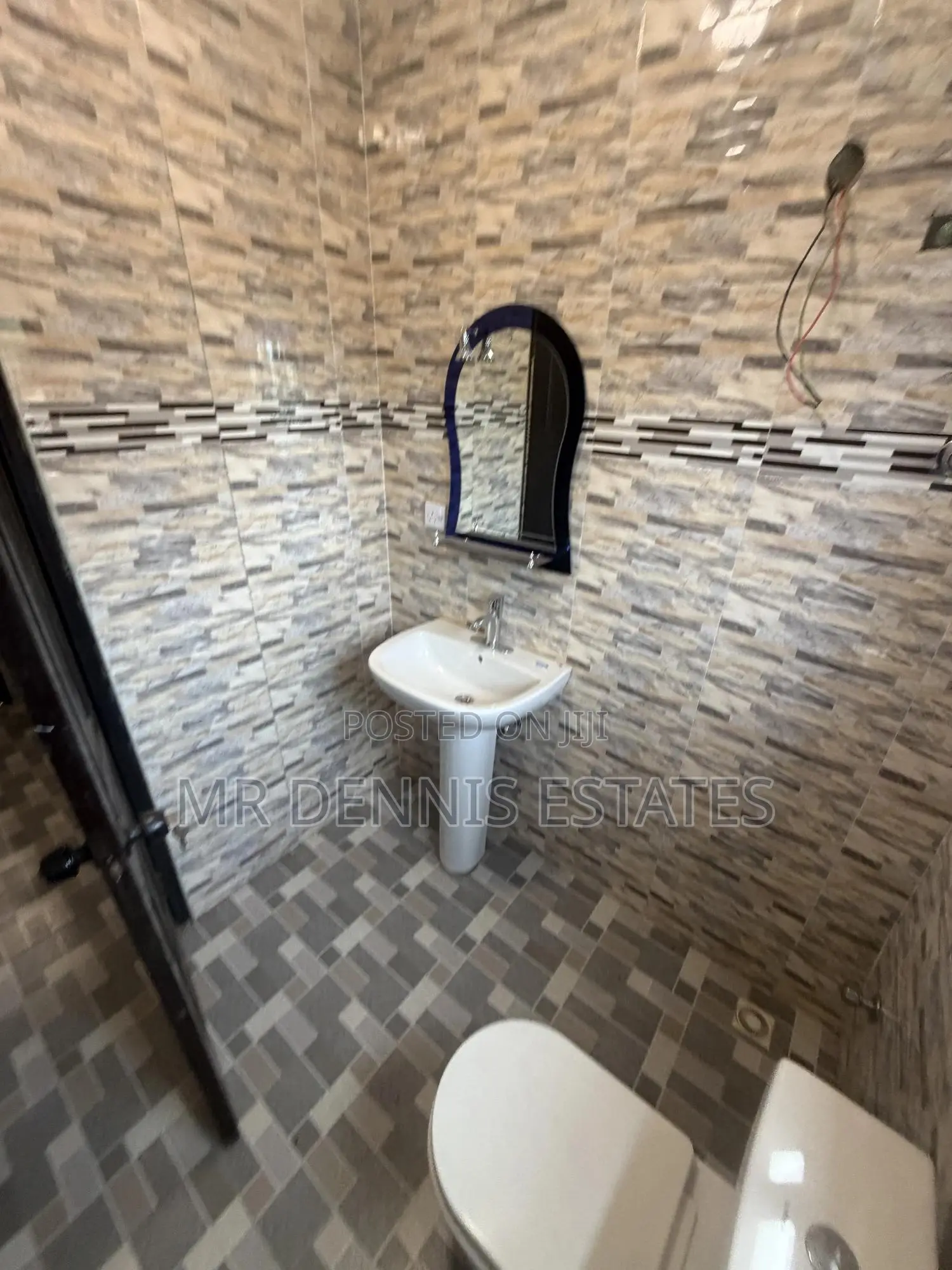3bdrm Apartment in Westhills Mall for rent
