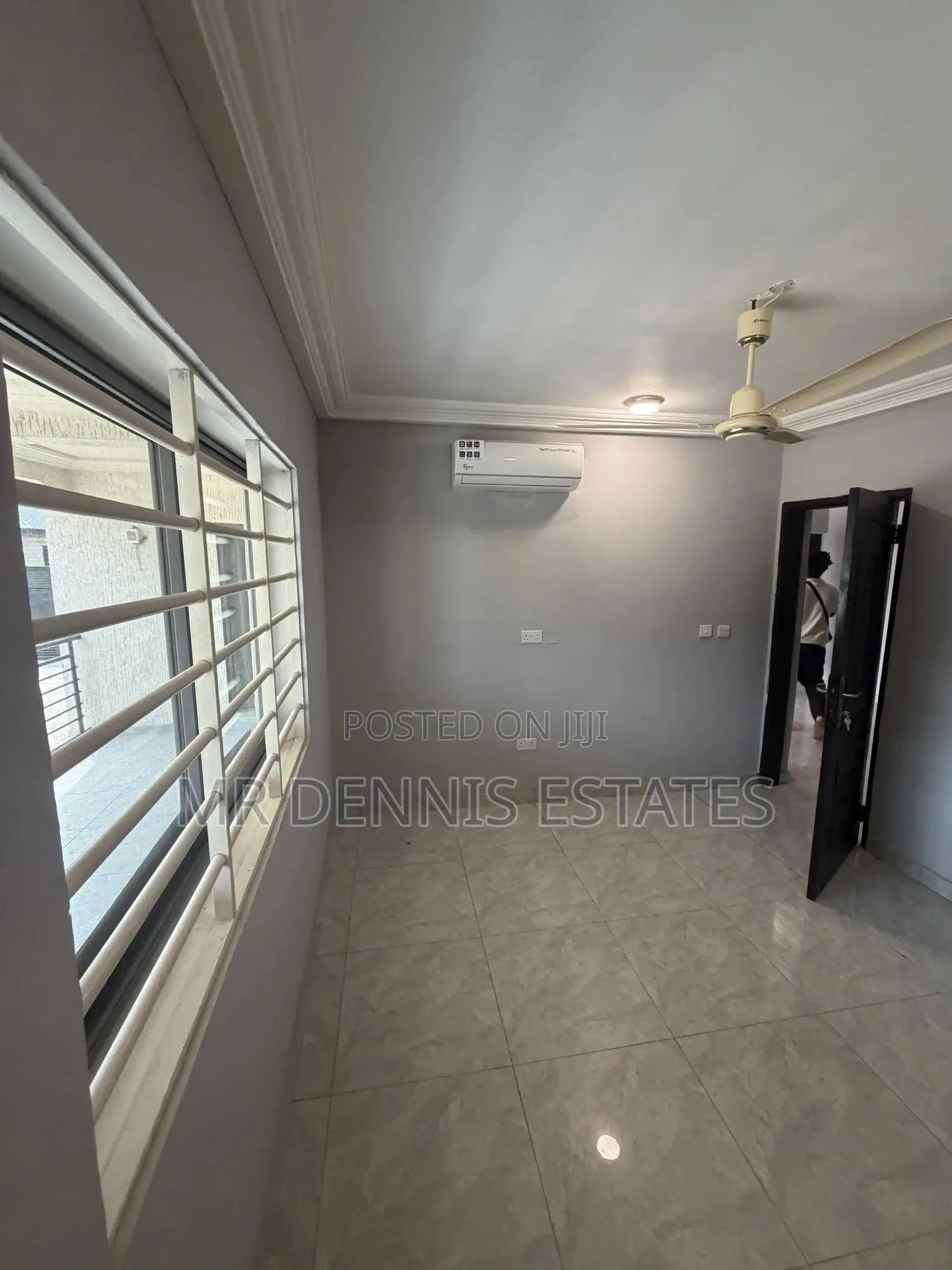 3bdrm Apartment in Westhills Mall for rent